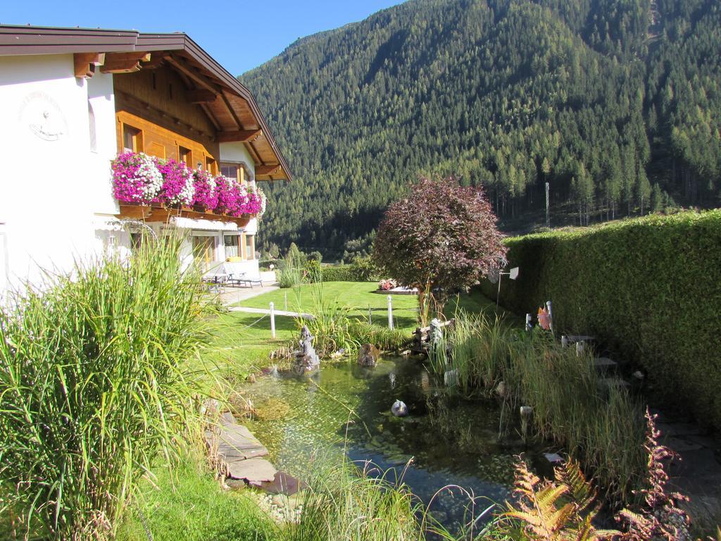 Haus Egger Apartment Neustift im Stubaital Bilik gambar
